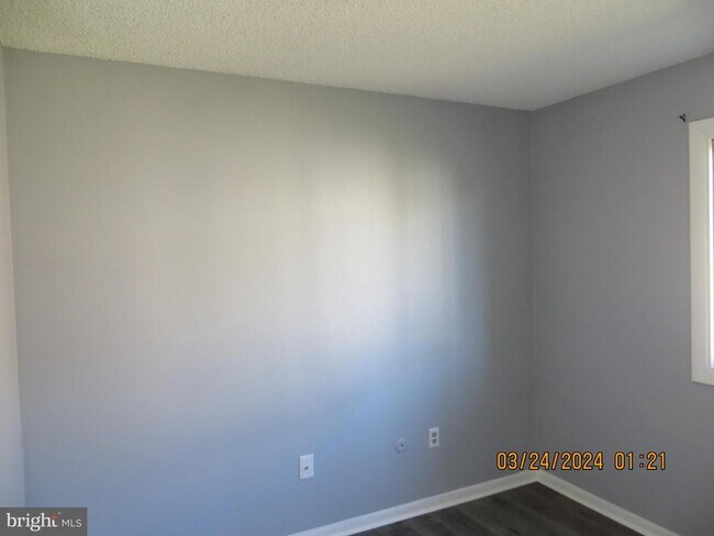 Building Photo - 1009 Ravens Crest Dr