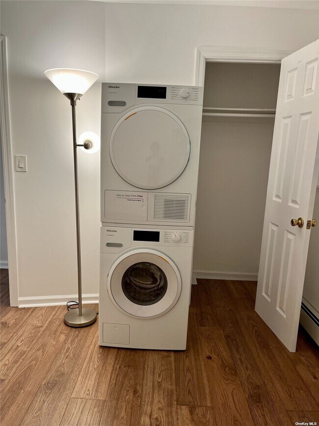 Building Photo - 772 Pulaski Rd