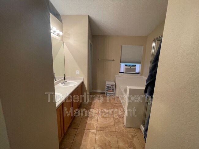 Building Photo - 4757 Sweetgrass Ln