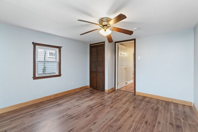 Building Photo - BLACK FRIDAY DEAL! SCORE 50% OFF 1ST MONTH'S RENT IF SIGNED BY NOV. 28! Beautiful 1 Bedroom home ...