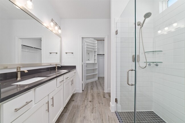 Building Photo - 14435 Gdn Grv Ct