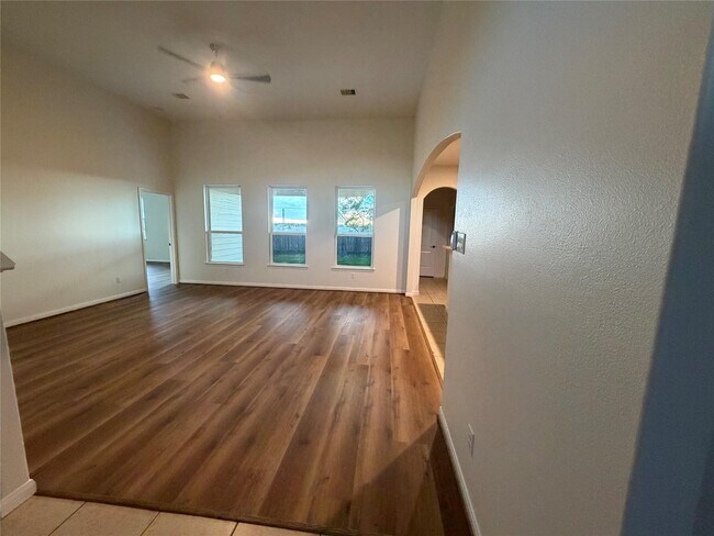Building Photo - 20615 Silver Tea Ave