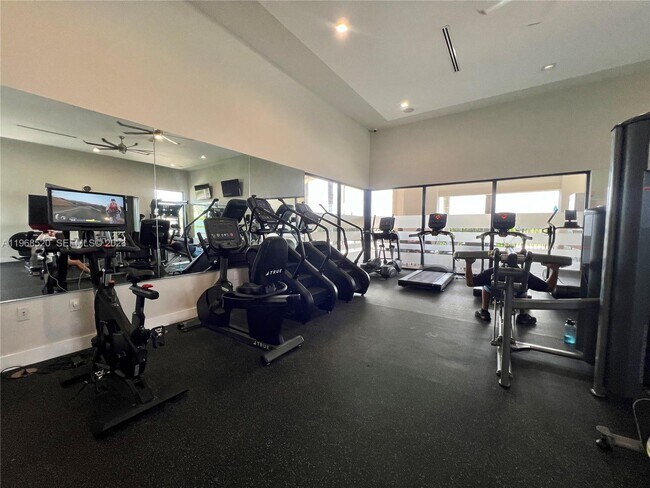 Building Photo - 3354 W 100th Terrace