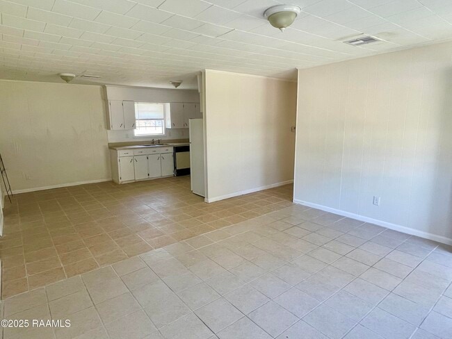 Building Photo - 1084 Red Barn Rd