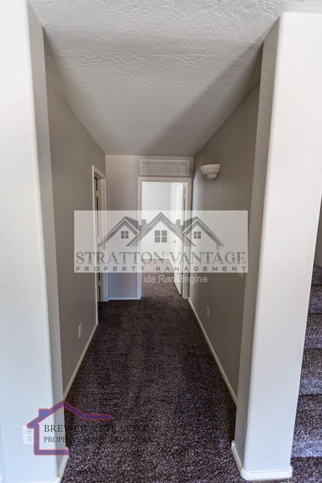 Building Photo - 21731 W Pima St