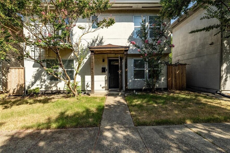 Building Photo - 1802 N Prairie Ave