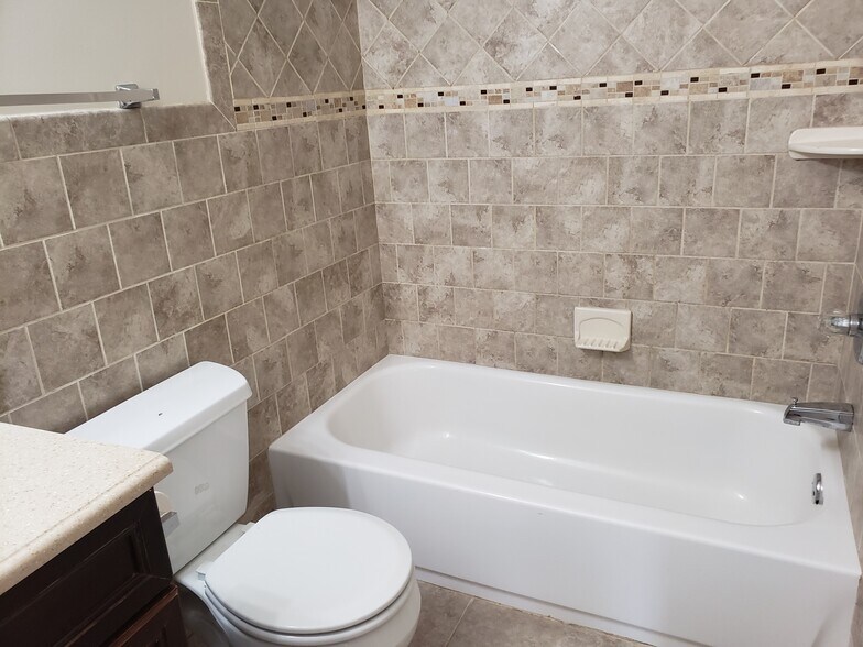 Building Photo - 9 Cottage Plz