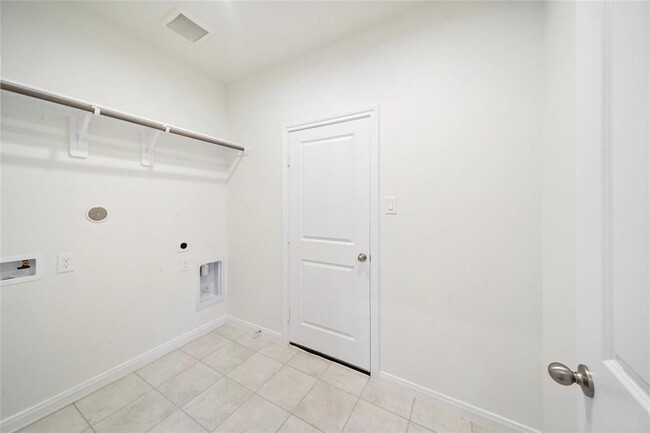 Building Photo - 11703 Eclipse Dr