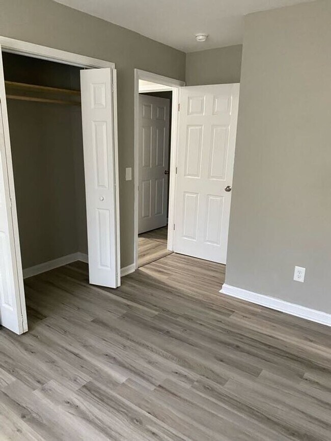 Building Photo - Beautiful Home FOR RENT