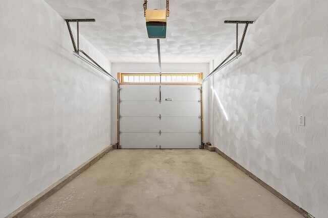 Building Photo - 50 Hadleigh Rd