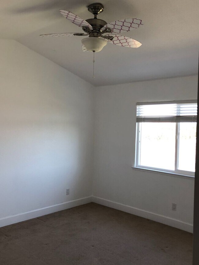 Building Photo - COMING SOON!! Foxboro neighborhood & Travis Unified School District! This beauty is a 3bed / 3 ba...