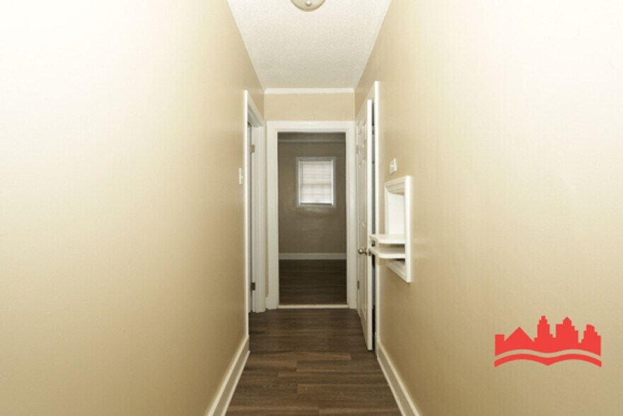 Building Photo - 3727 Rhea Ave