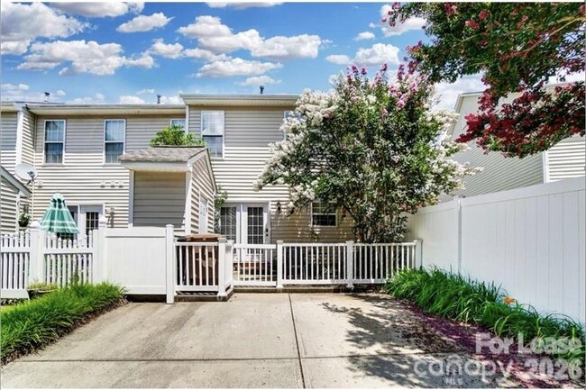 Building Photo - 4102 Christine Ln