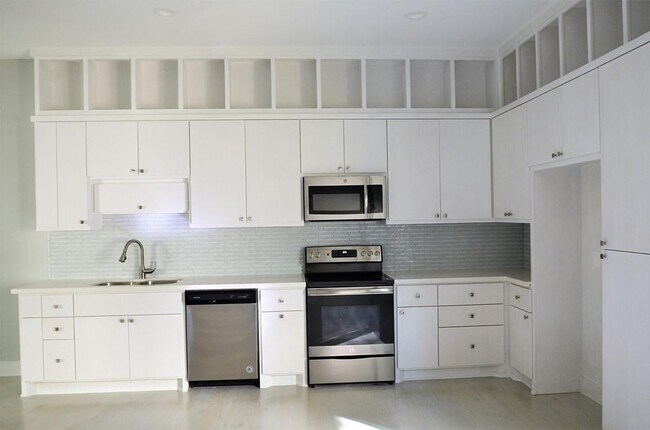 Building Photo - 1708 Winter St