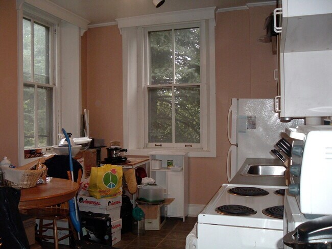 Primary Photo - 13 Chatham St