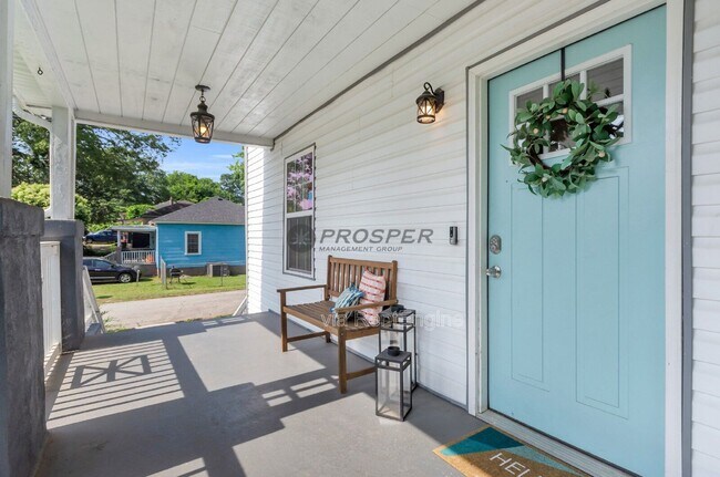 Building Photo - 44 4th Ave