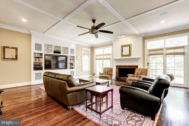 Building Photo - 9909 Avenel Farm Dr