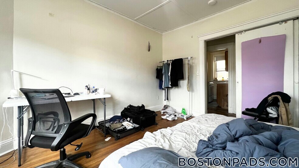 Building Photo - 1175 Boylston St