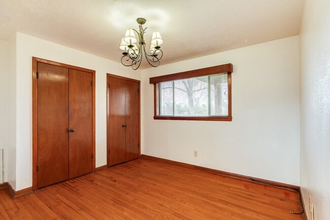 Building Photo - 3702 Cedar Rapids Pkwy