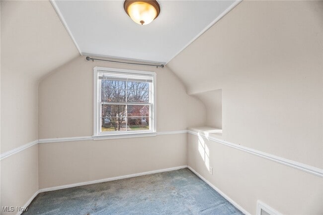 Building Photo - 65 Leyton Rd