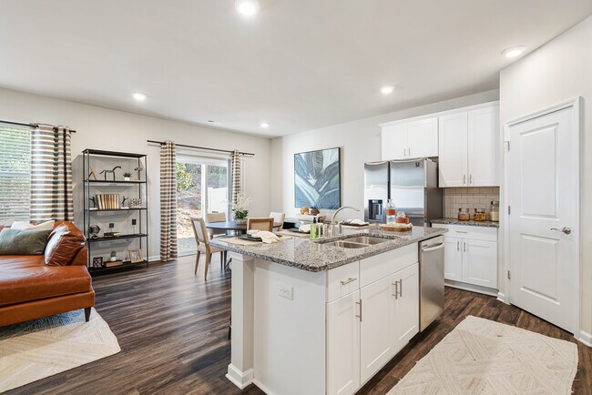 Building Photo - 6543 Doan Dr NW