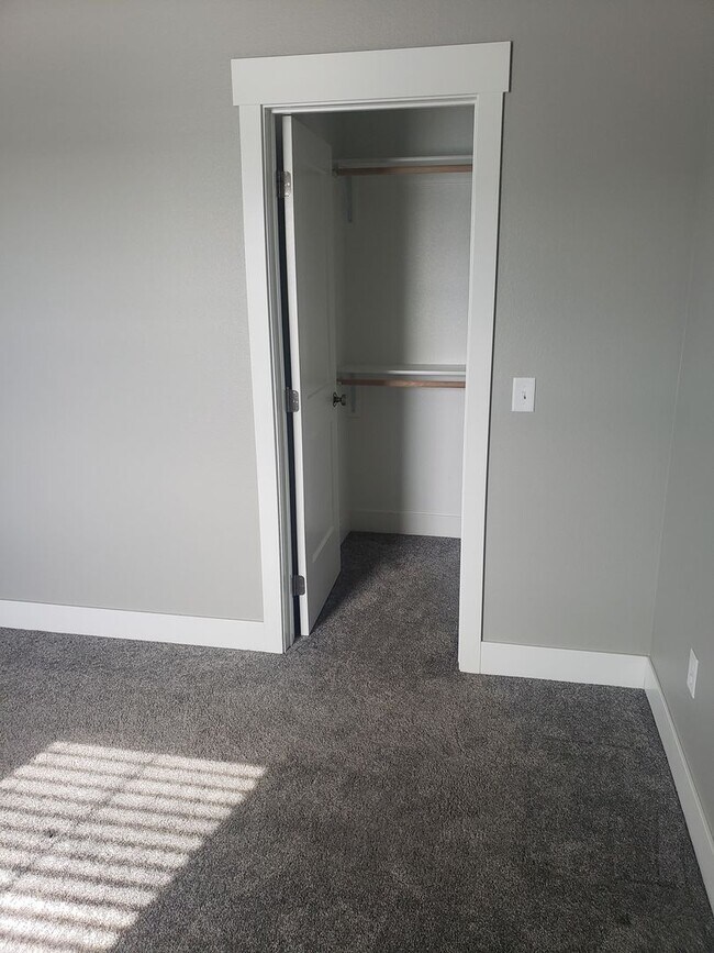 Building Photo - Beautiful 3 bed home in Annafeld