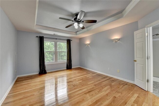 Building Photo - 2455 Kirkstone Dr