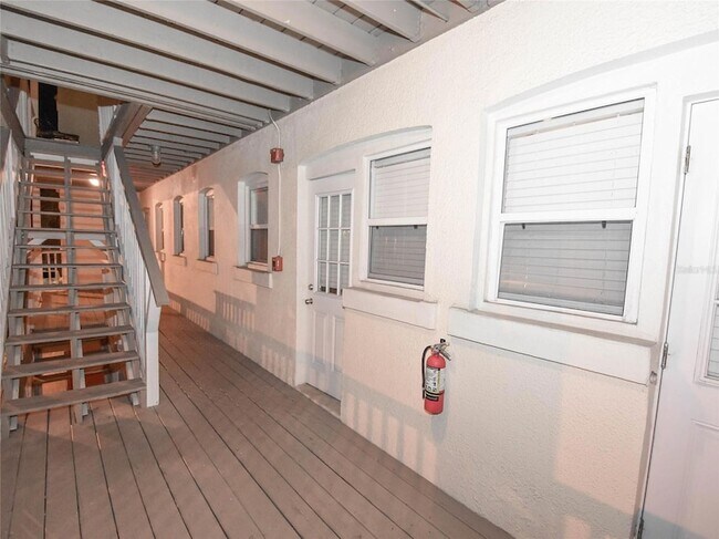 Building Photo - 201 6th St S