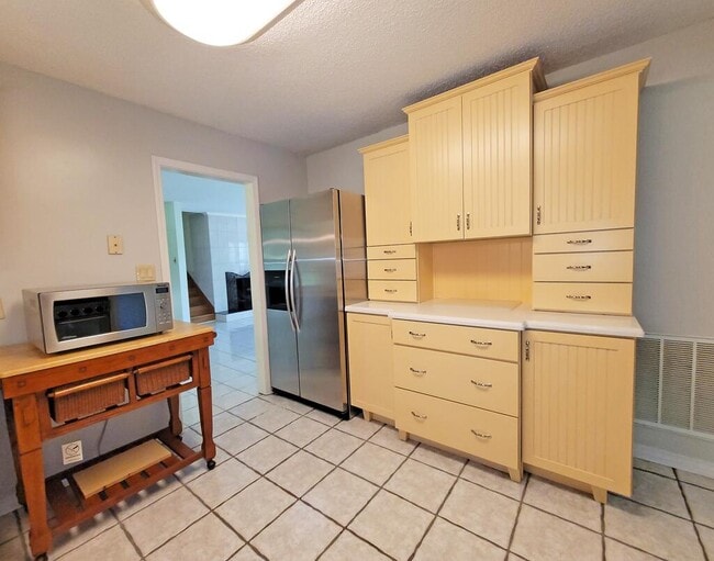 Building Photo - 133 Glenrochie Dr