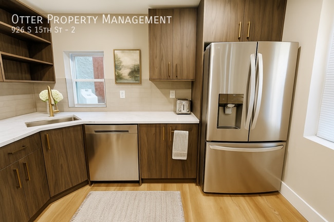 Building Photo - 926 S 15th St