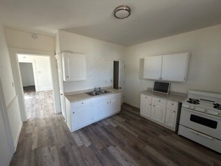 Building Photo - 511 E Illinois Ave