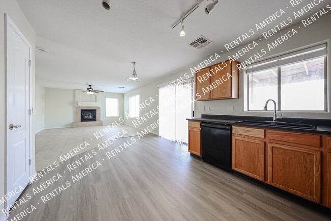 Building Photo - 6234 W Southgate St