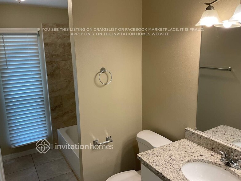 Building Photo - 221 Heronwood Cir