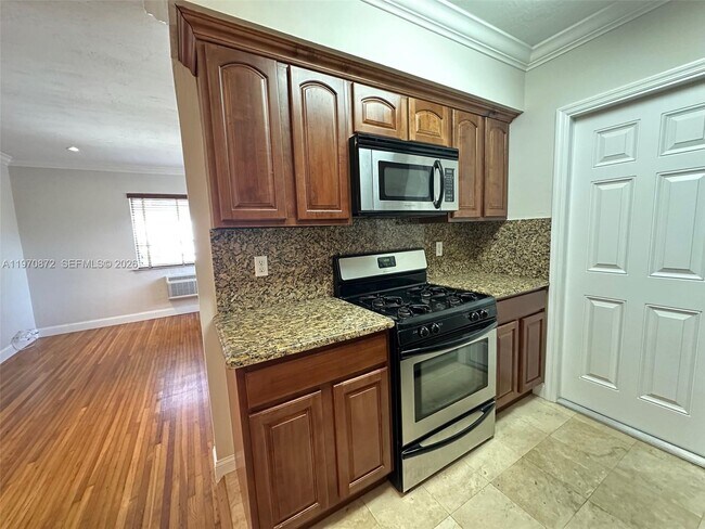 Building Photo - 35 Antilla Ave