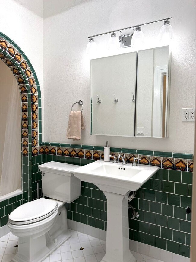 Building Photo - 479