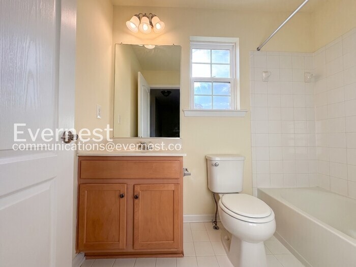 Building Photo - 6137 Hanlon St