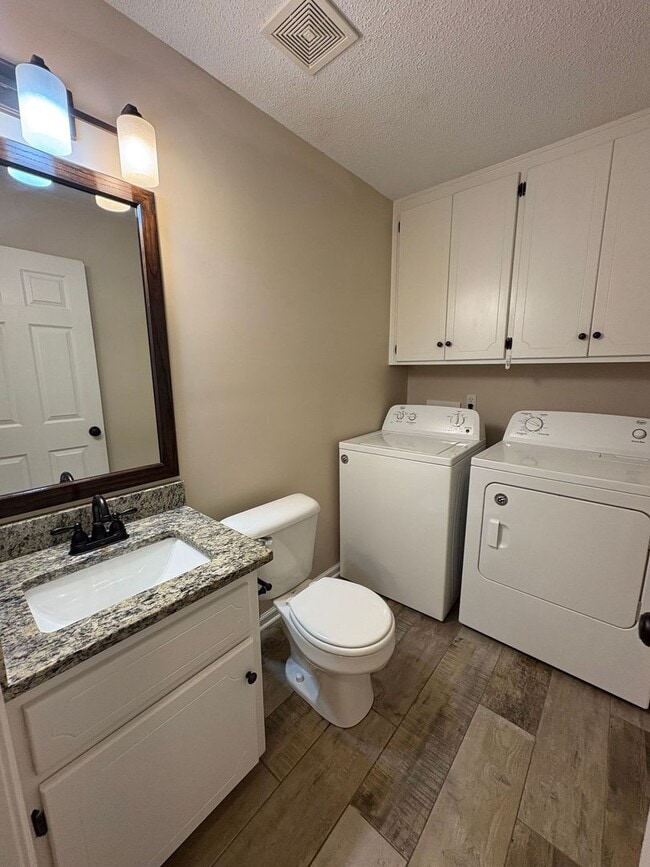 Building Photo - Dunwoody Subdivision