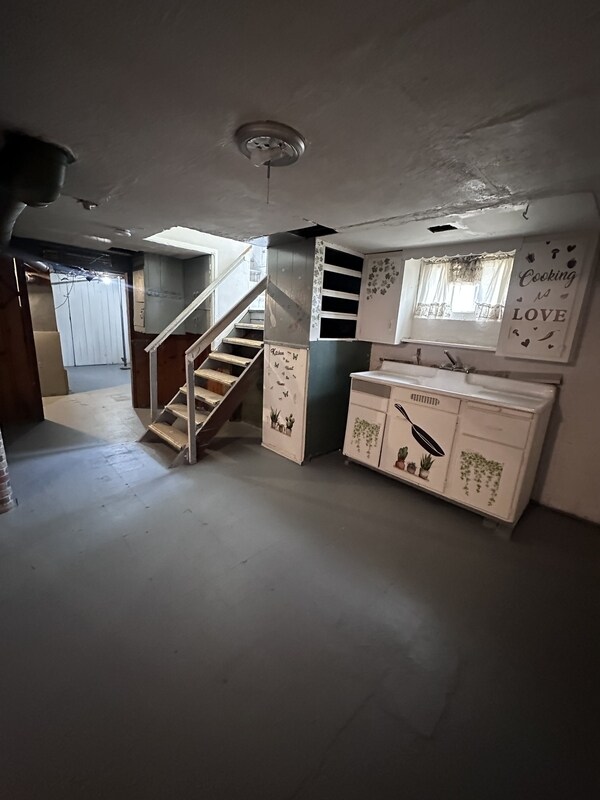Building Photo - 4004 E 147th St