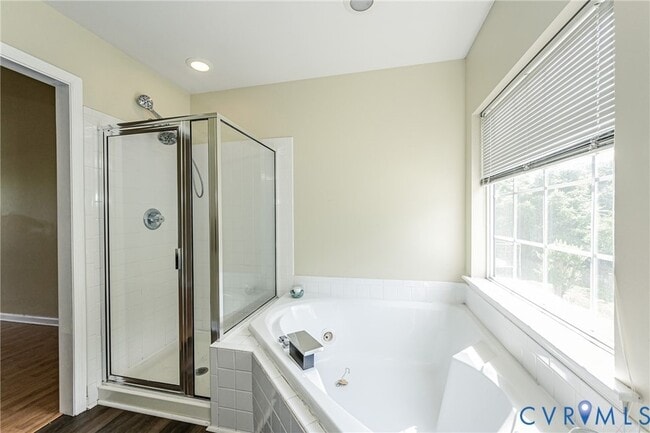 Building Photo - 811 Kiefer Field Ct