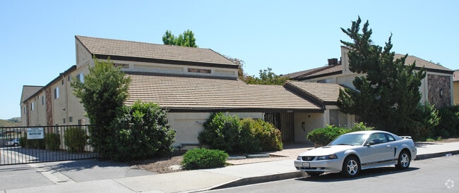 25016 Walnut St - CSC-Rye Canyon