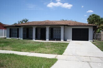 Building Photo - Charming Home in a Prime Location – Update...