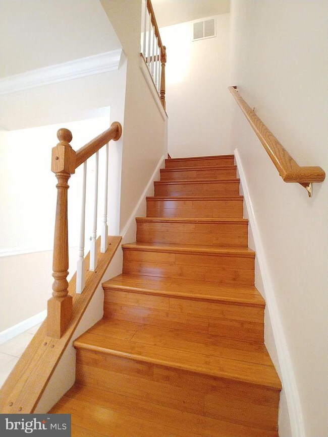 Building Photo - 14404 Golden Oak Ct
