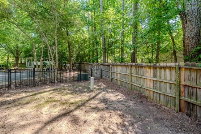 Building Photo - WOW!! Prime location and quite living in Charming 2brd 2.5 bath townhouse