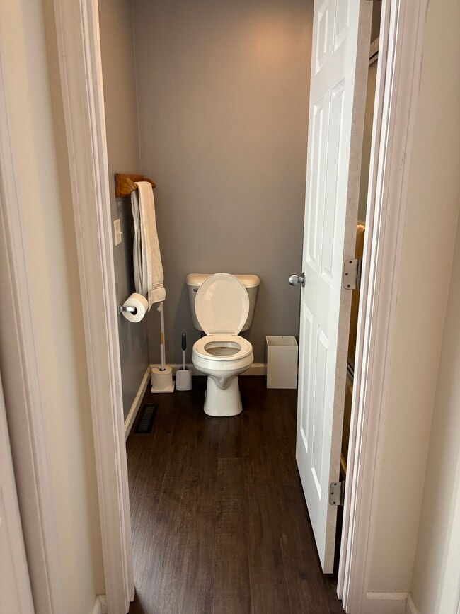 Building Photo - 713 Bent Tree Dr