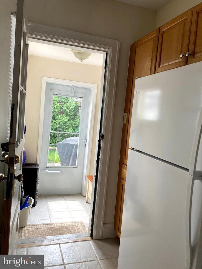 Building Photo - 219 Williams Rd