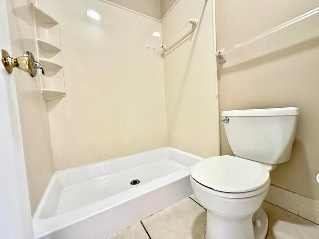 Building Photo - 4509 Carambola Cir S