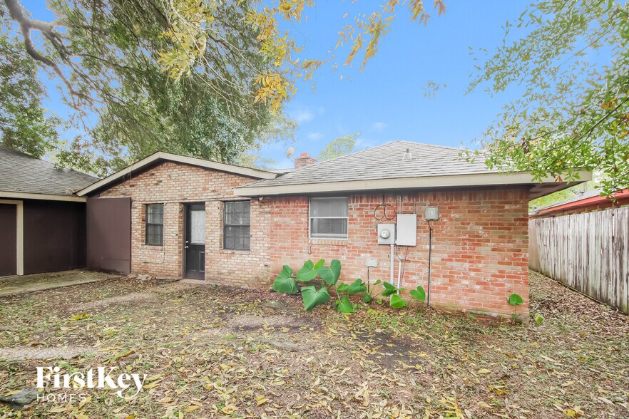 Building Photo - 23202 Whispering Willow Dr