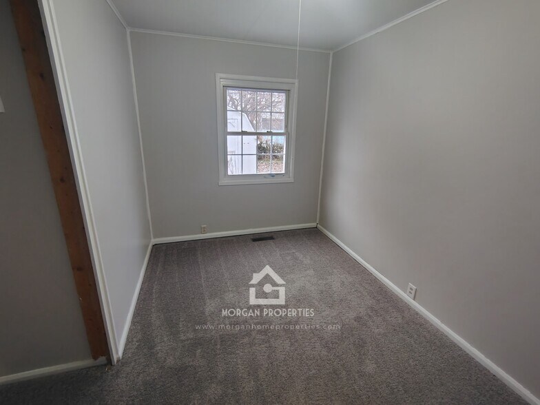 Building Photo - 2724 Seminole Ct