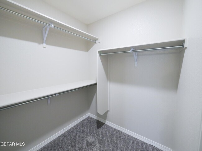 Building Photo - 14655 Pebble Hills Blvd