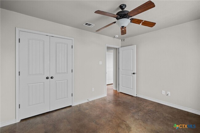 Building Photo - 103 Weeping Willow Ct
